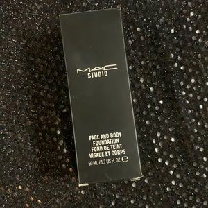 Face and body foundation, shade C1